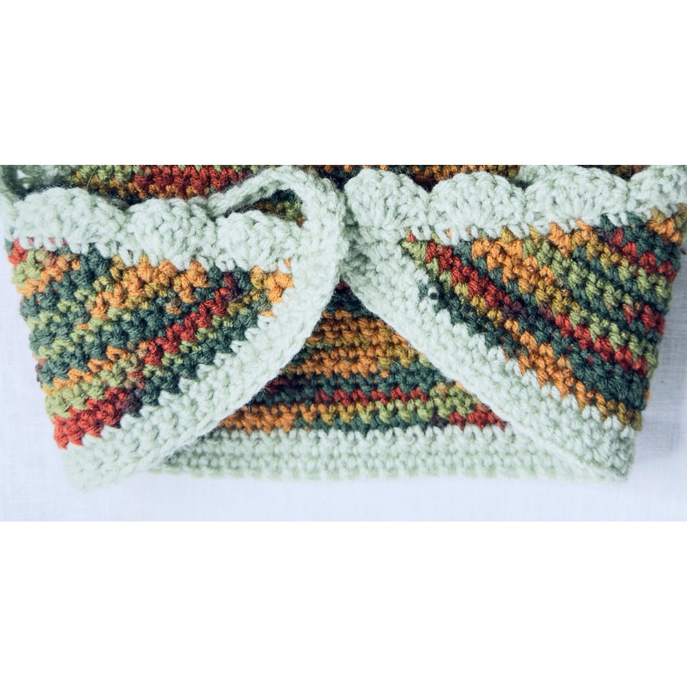 Bonnets - Picture 4 of 6